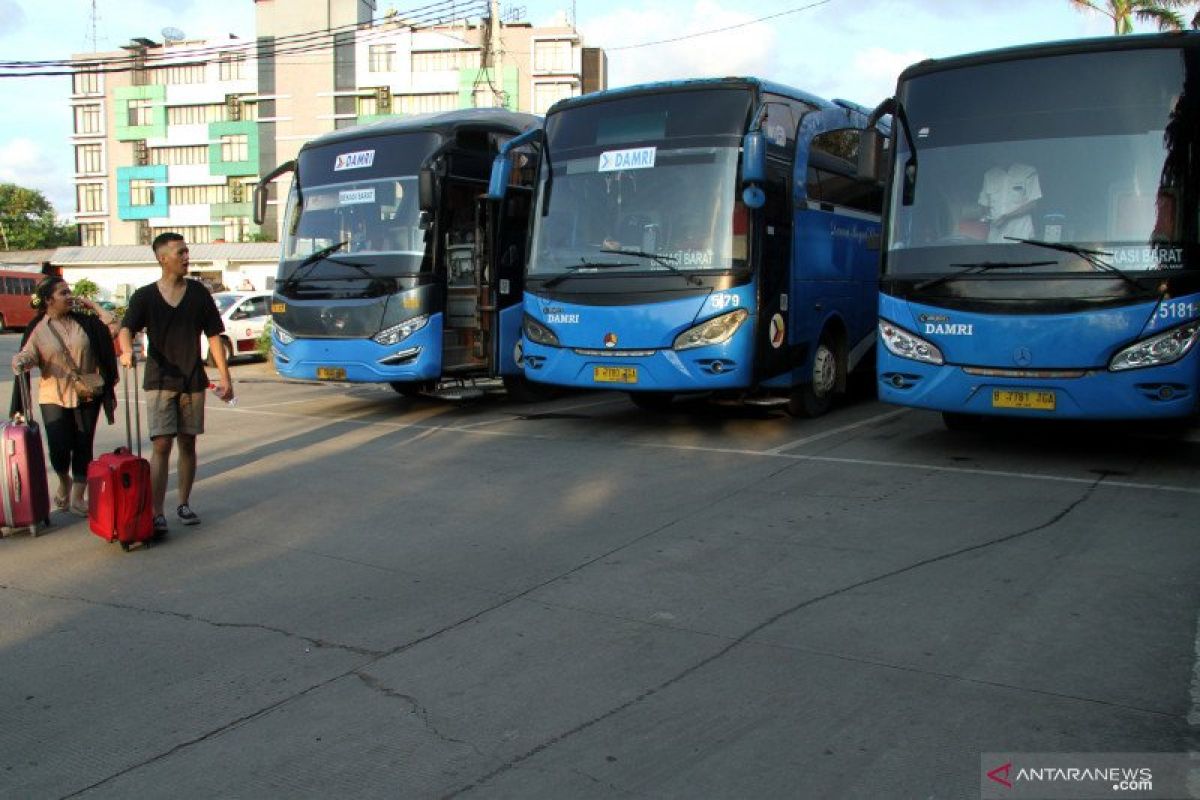 Akibat COVID-19, operasional Bus Damri Soekarno-Hatta dihentikan total