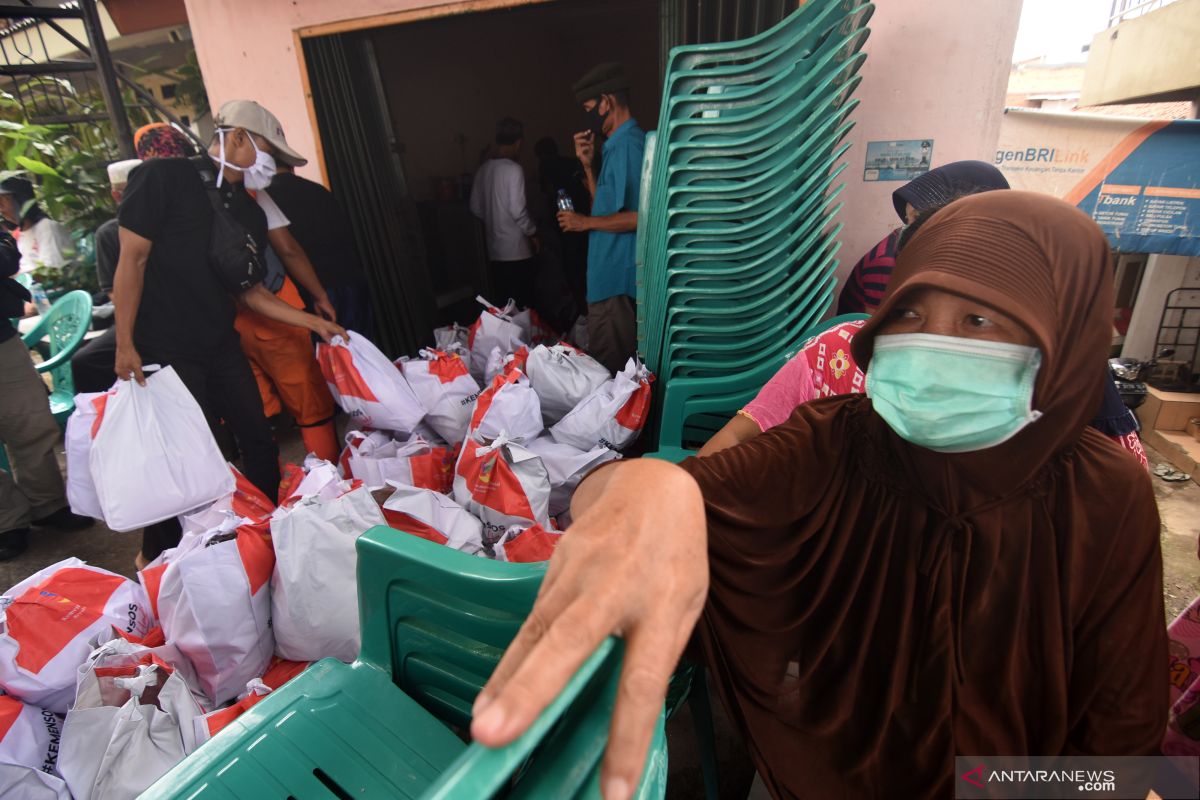 1,2 juta keluarga di DKI Jakarta terima bantuan sembako
