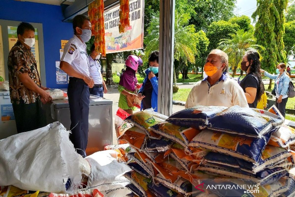 Bulog Kalteng sediakan gula seharga Rp12.500 per kilogram