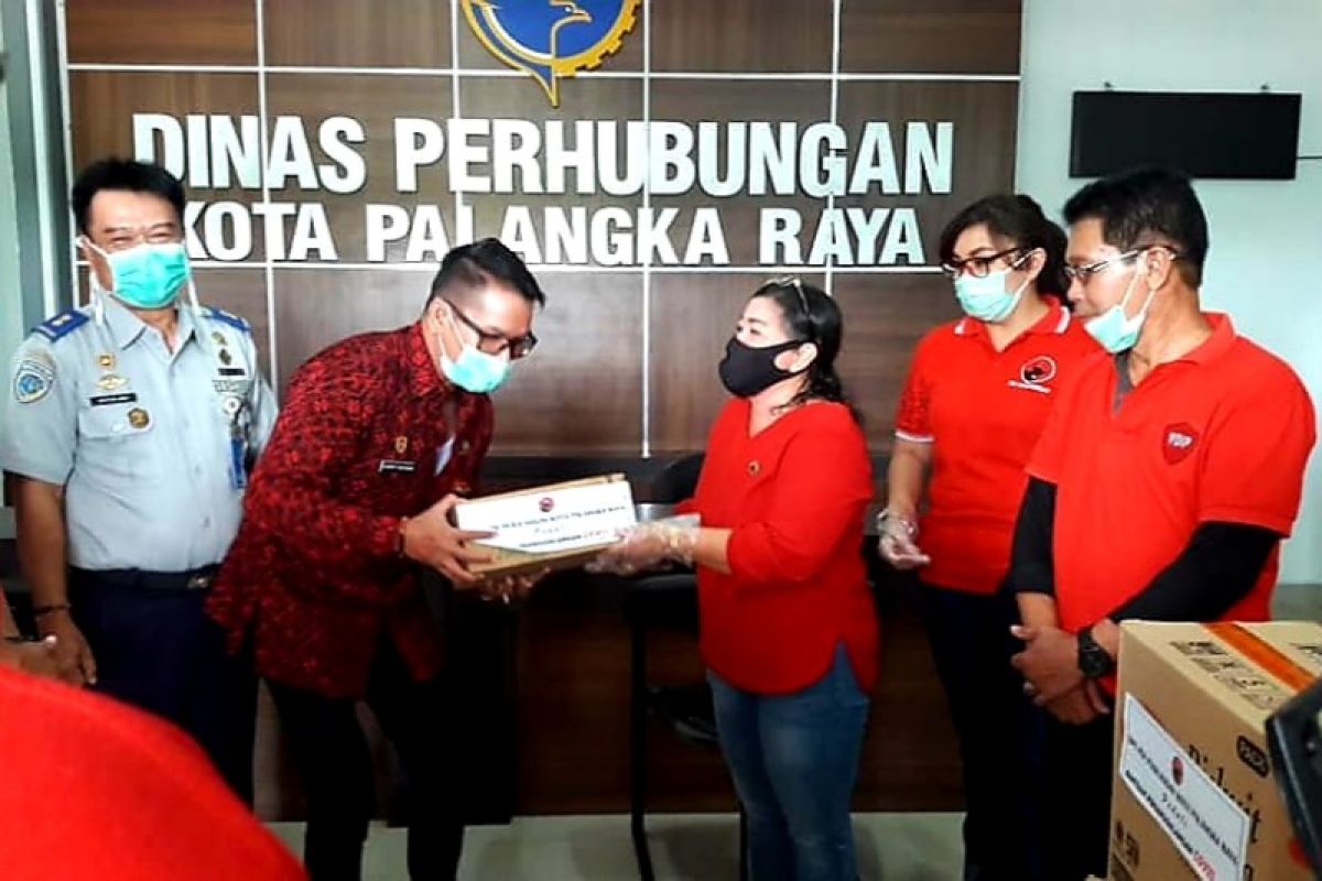 PDIP bagikan 1.000 paket sembako kepada masyarakat dan petugas gugus