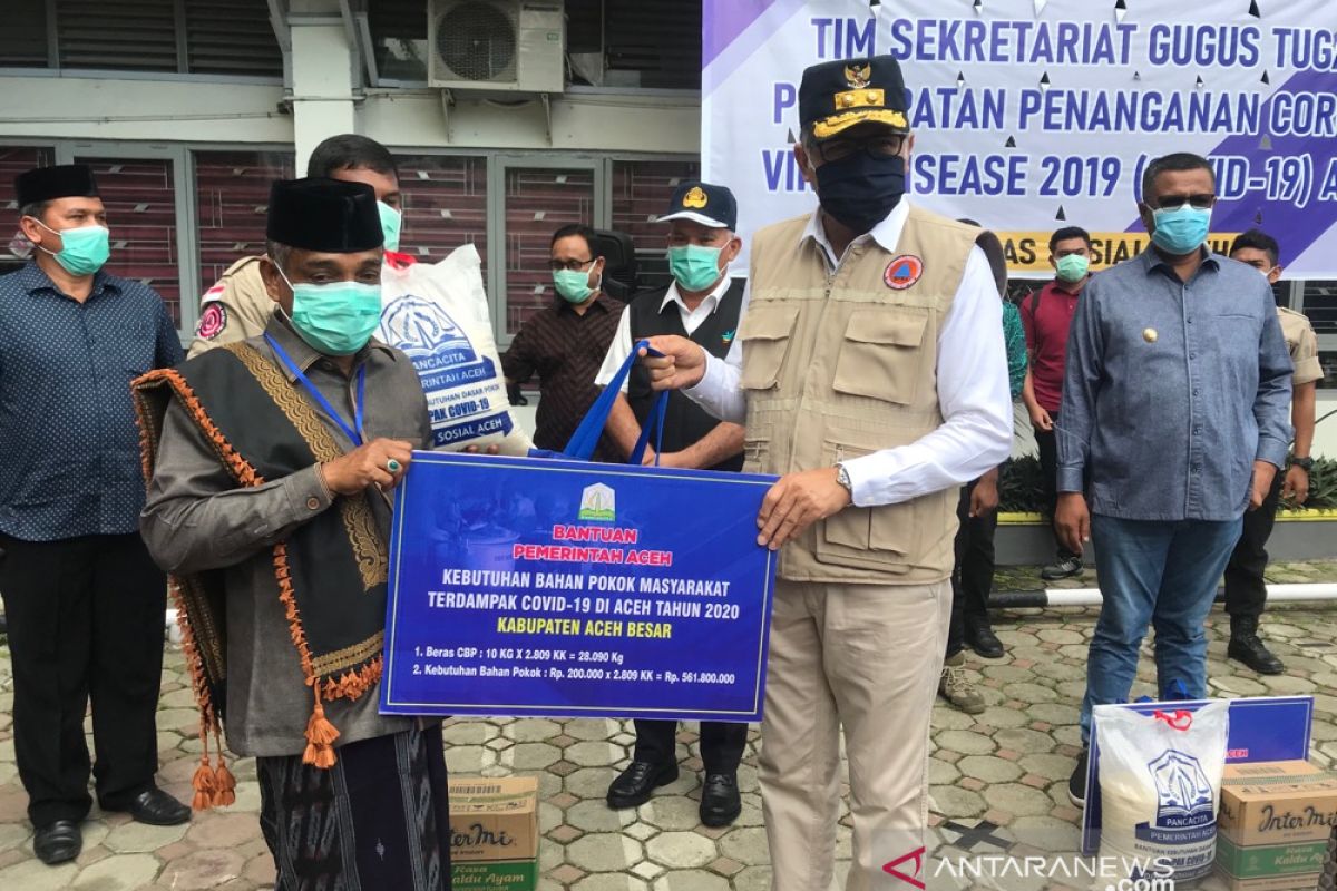 Pemprov Aceh salurkan social safety net untuk 61,5 ribu OMB