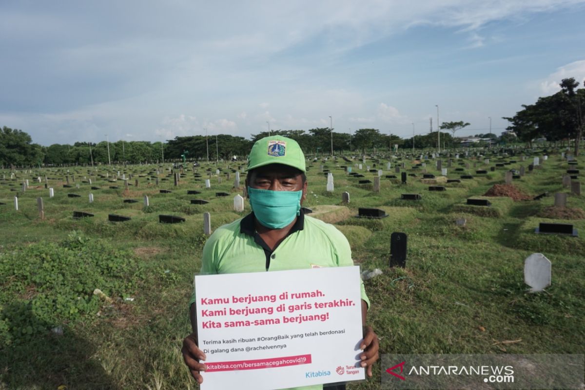 Relawan Turun Tangan apresiasi petugas pemakaman