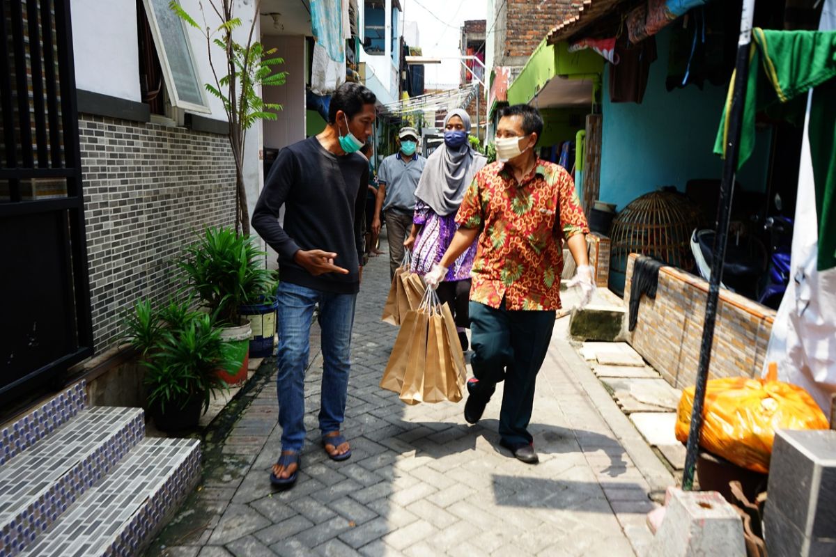 Pendistribusian makanan ODP-PDP di Surabaya dilakukan secara tertutup