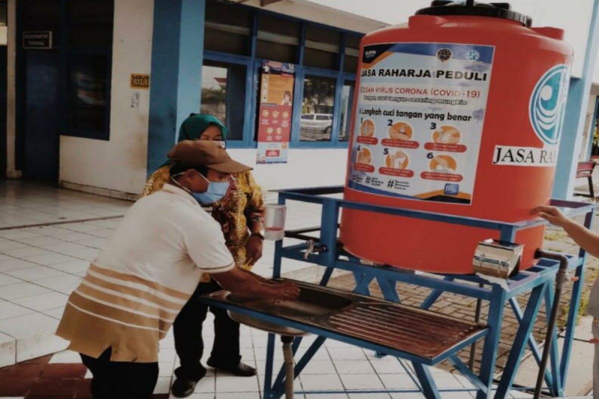 Jasa Raharja berikan bantuan wastafel portable di terminal Semarang