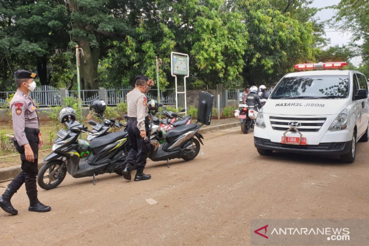 Polisi telah kawal pemakaman 34 jenazah terpapar COVID-19 di Jakarta