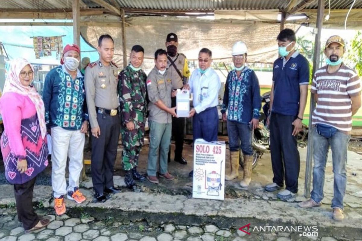 Cegah COVID-19, Indocement bantu desa binaan dengan disinfektan