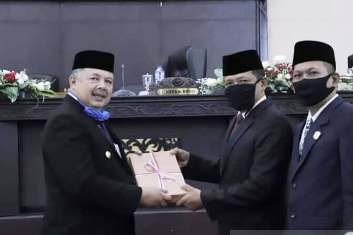Wali Kota Solok serahkan LKPJ 2019