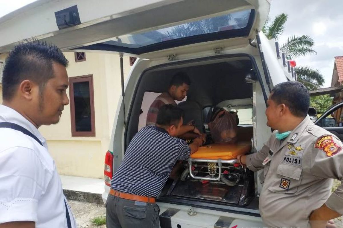 Pembunuh ibu kandung di Subulussalam dibawa ke RSUD Aceh Selatan