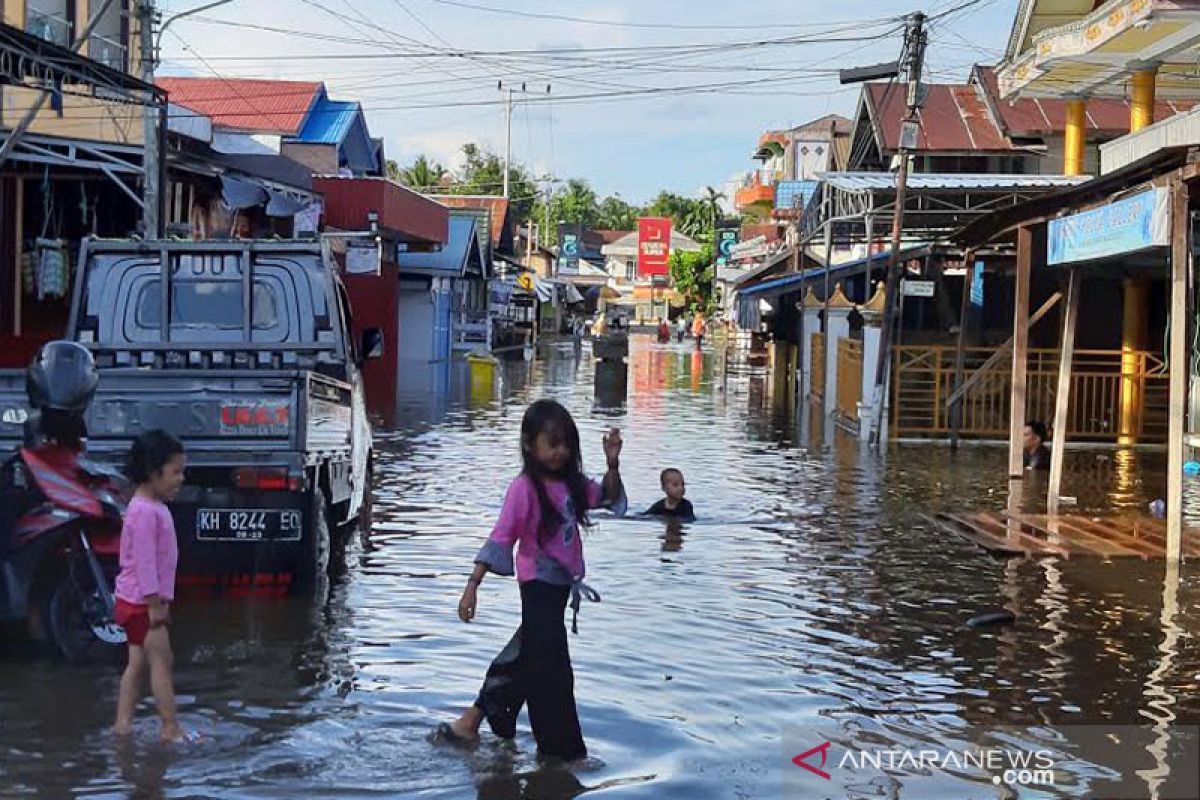 Muara Teweh kembali dilanda banjir akibat meluapnya Sungai Barito