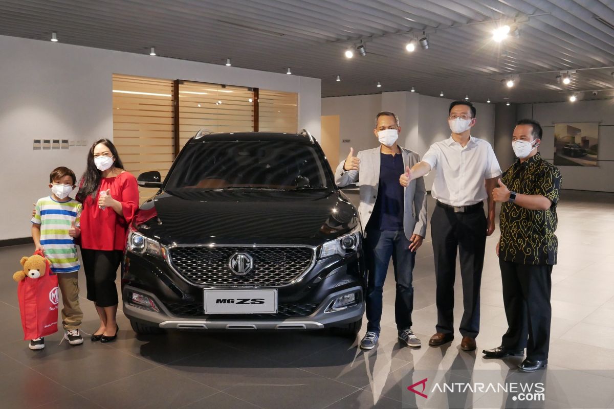 Morris Garage ZS tiba di tangan konsumen di Jakarta