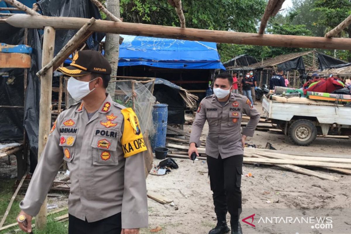 Polres Bangka Barat tertibkan tambang liar di Pantai Selindung