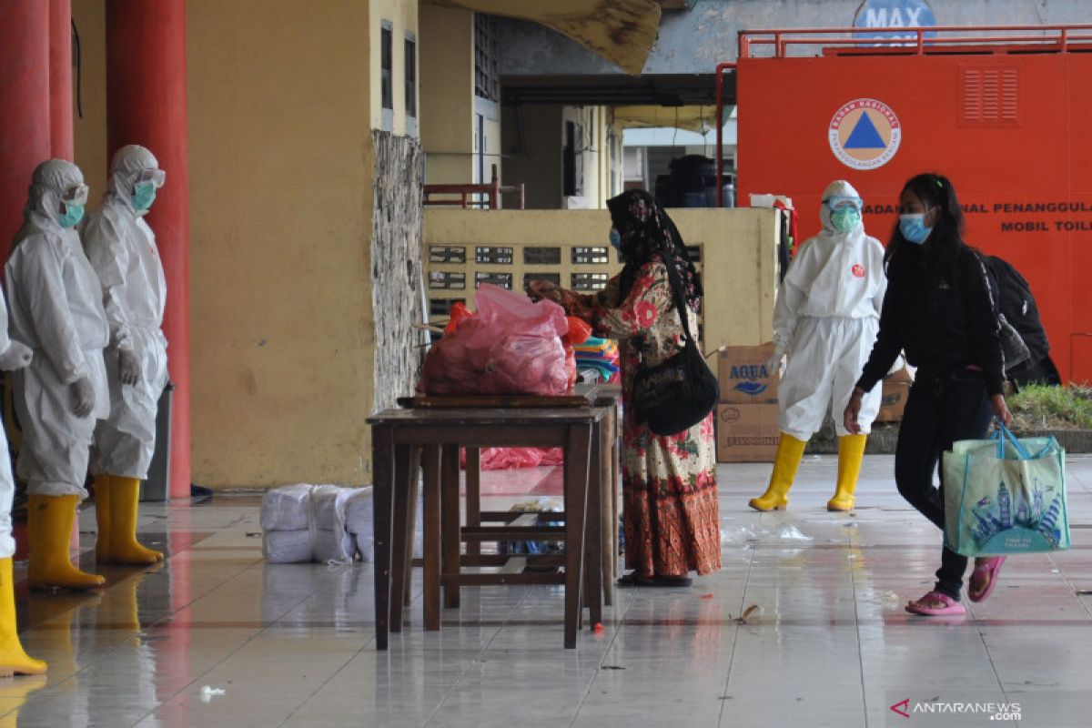 Ganjar siapkan tempat karantina untuk TKI  asal Jateng