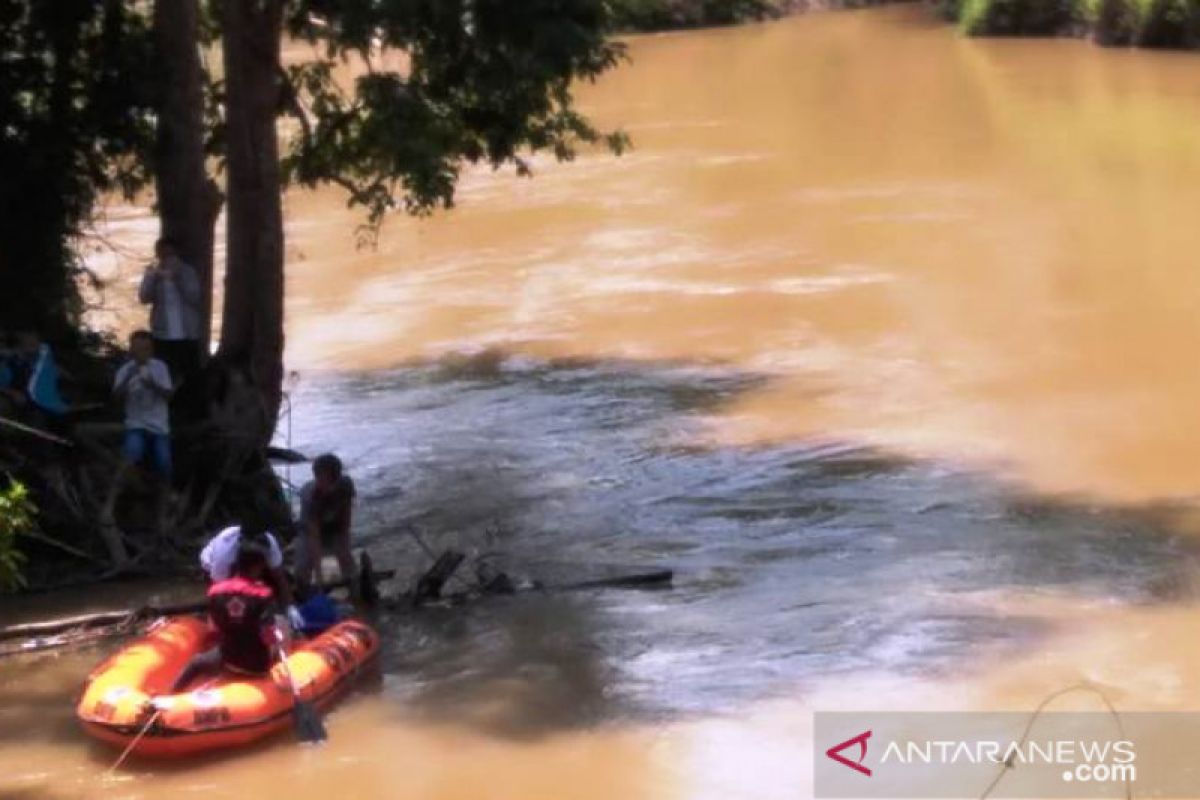 Hilang sejak tiga hari yang lalu, jasad dua pelajar ditemukan mengapung di Sungai Masang Kiri