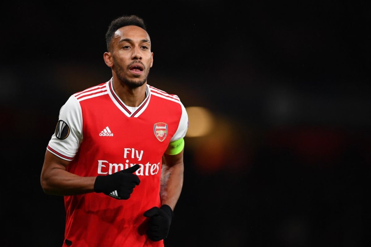 Aubameyang akui kariernya di persimpangan jalan