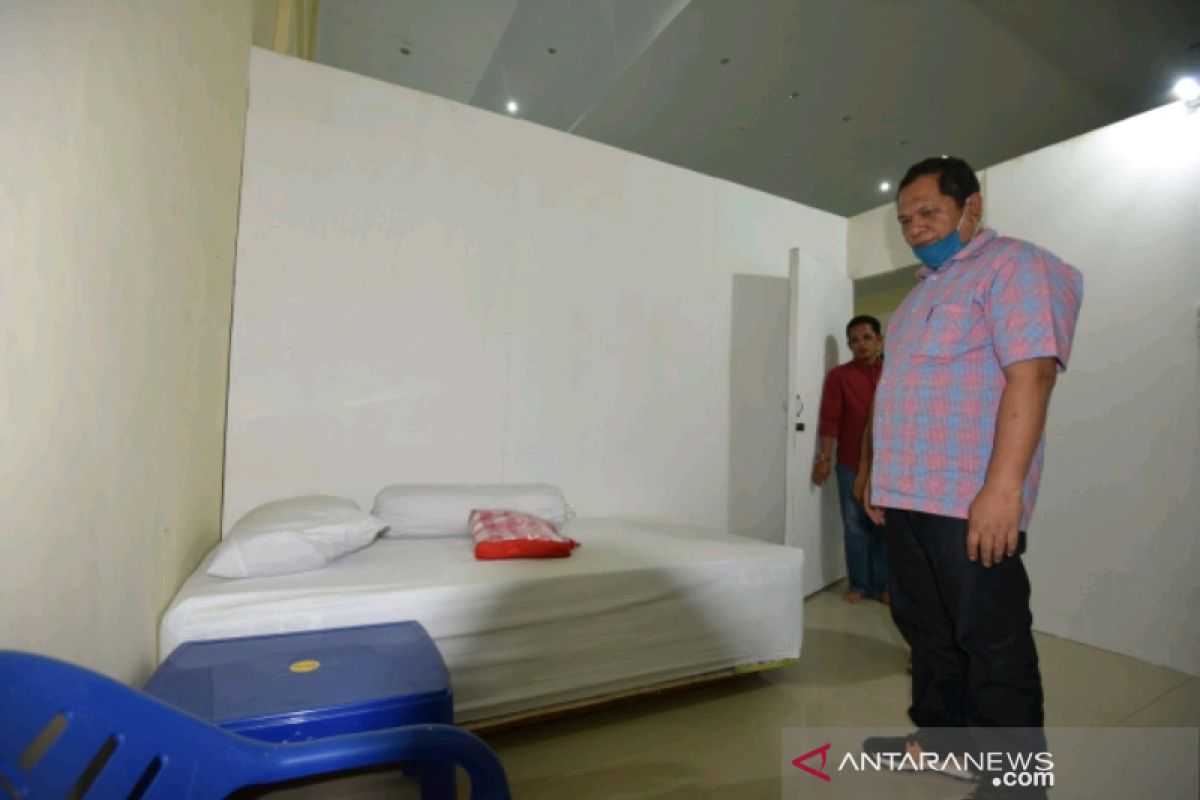 Wali Kota Padangsidimpuan tinjau persiapan gedung penanganan COVID-19