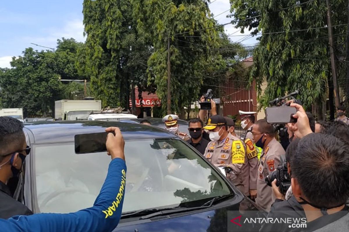 Kapolda pantau pelaksanaan PSBB hari kedua di Lebak Bulus