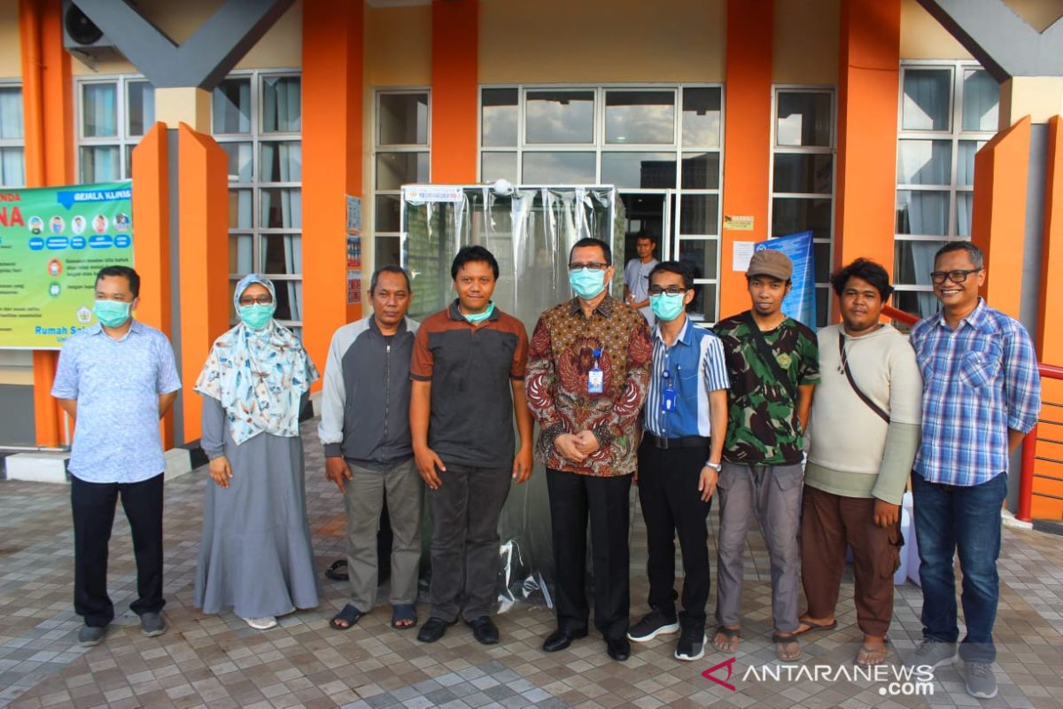 PKM Teknik Untan Pontianak buat APD untuk COVID-19