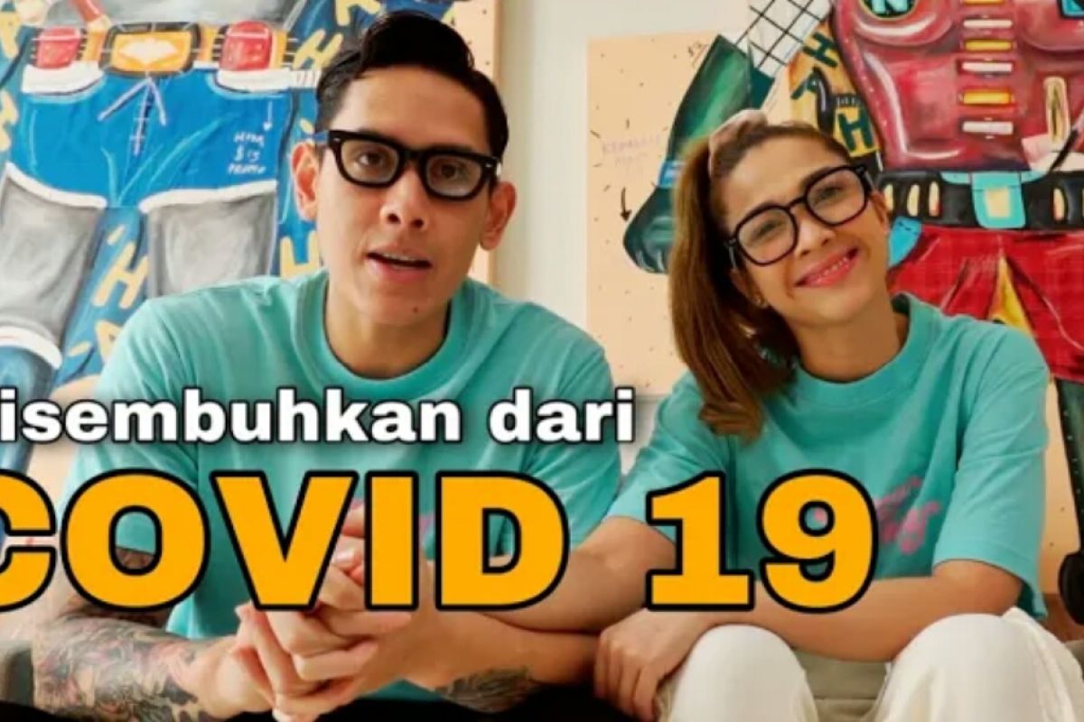 Kisah dua selebritas melawan COVID-19