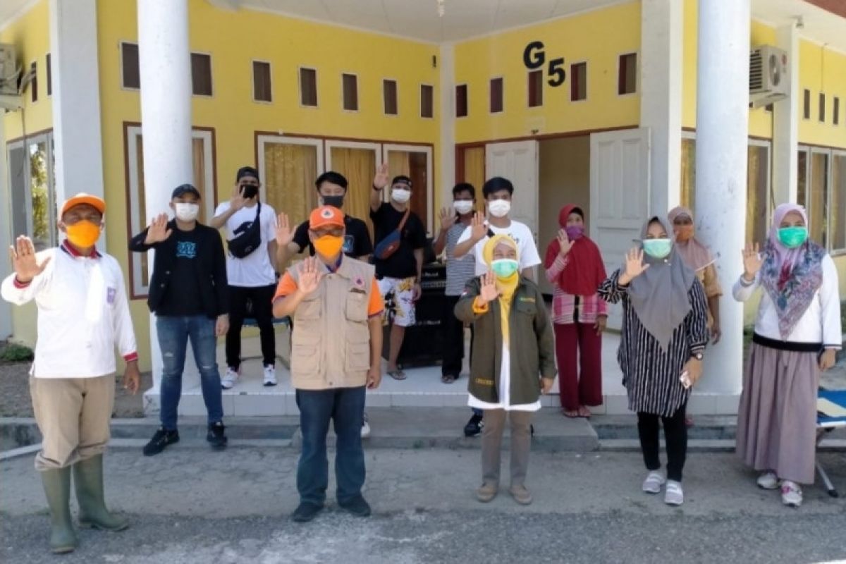 Tujuh TKI dari Jepang selesai menjalani karantina di Gorontalo