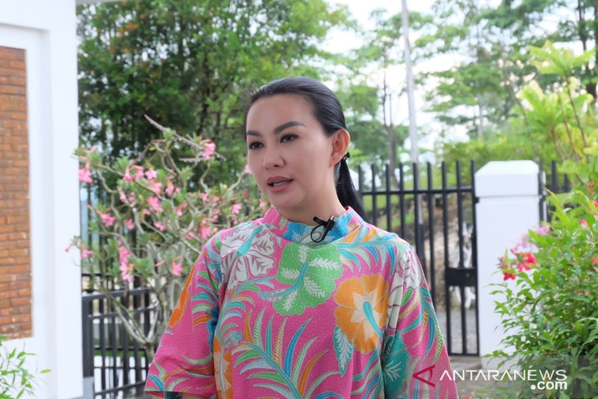 Karolin tegaskan penyerahan bantuan pangan tidak dipungut biaya