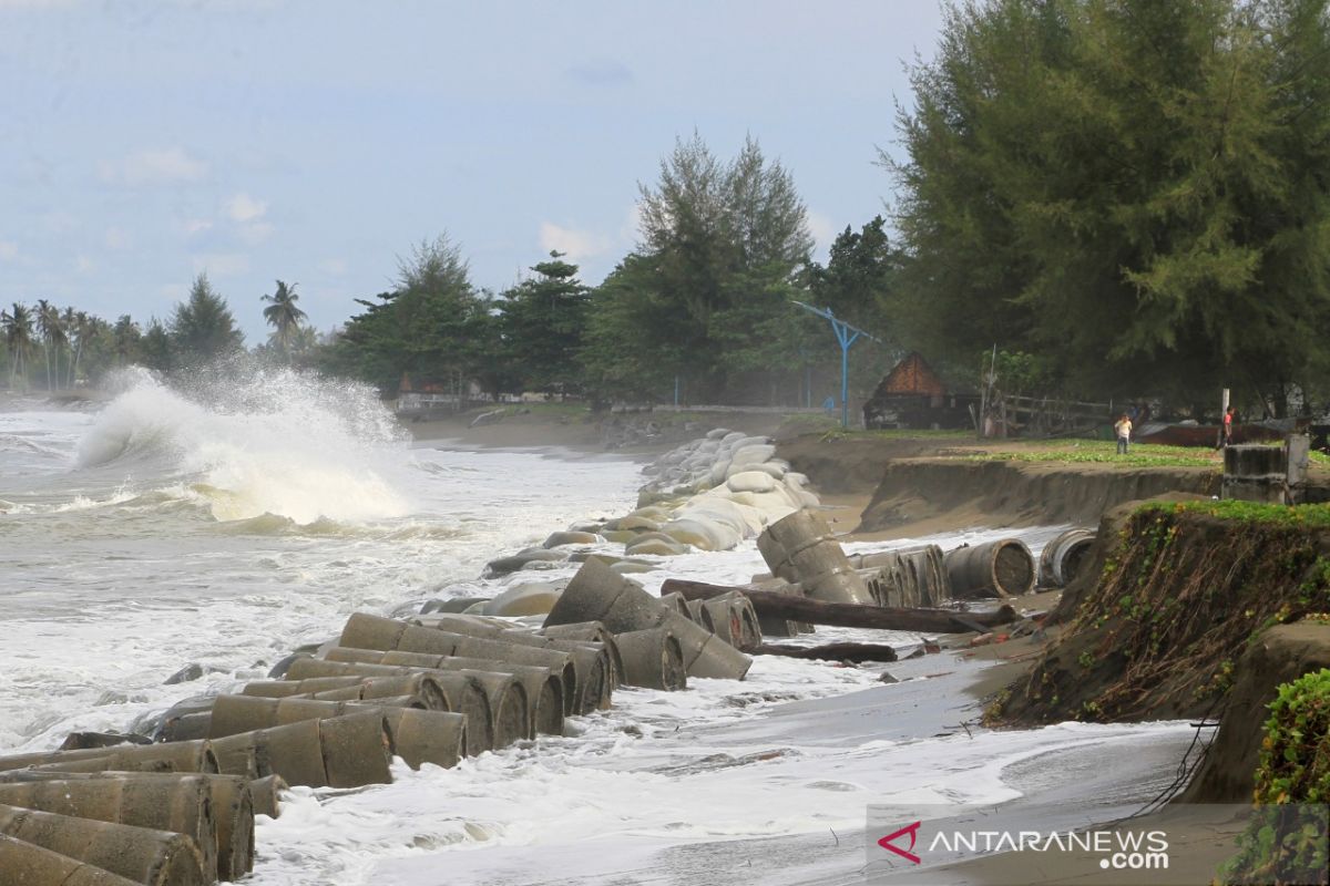 Abrasi Pantai Barat