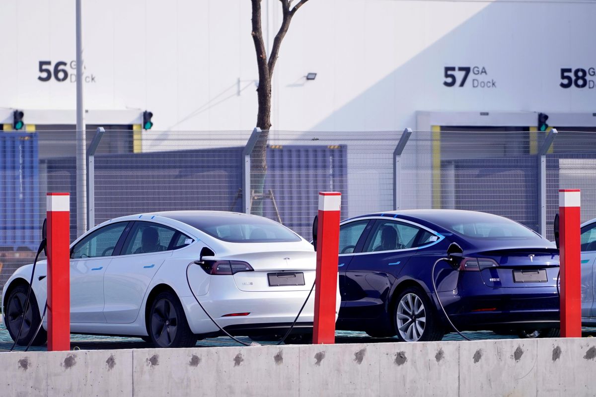 Tesla mulai jual kendaraan di China