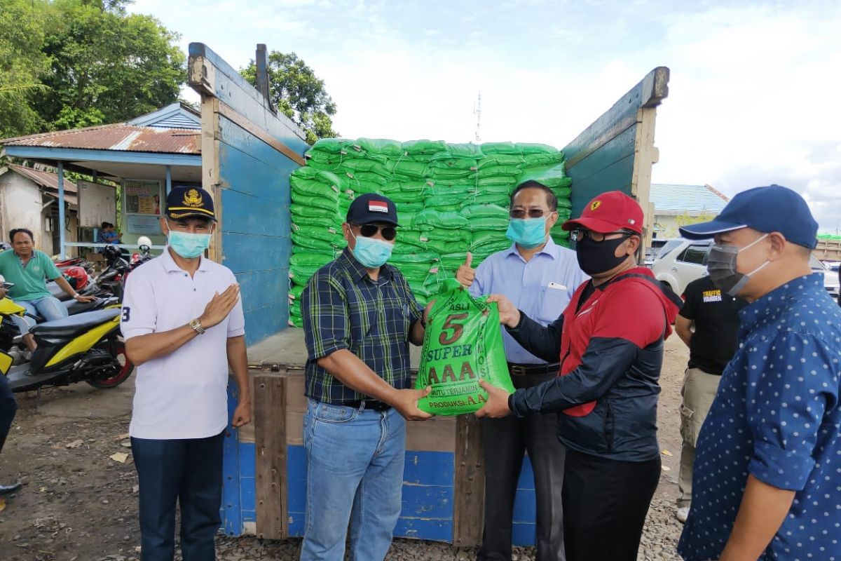 Kubu Raya salurkan bantuan pangan dari Pemprov Kalbar