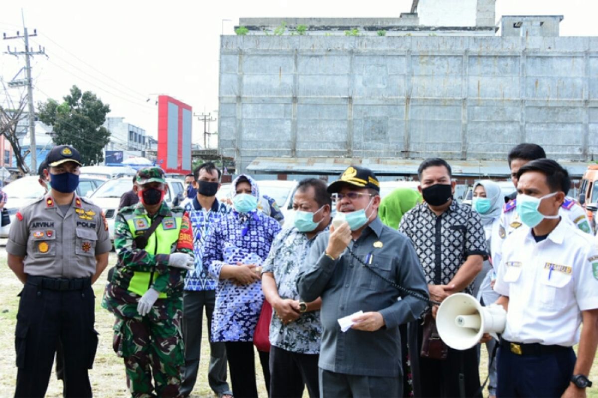 Plh Bupati Bengkalis minta sopir turunkan penumpang tak bermasker