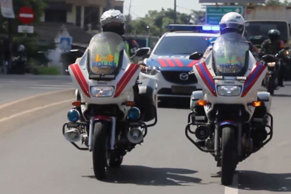 Polisi kawal distribusi bahan pokok antisipasi aksi penjarahan