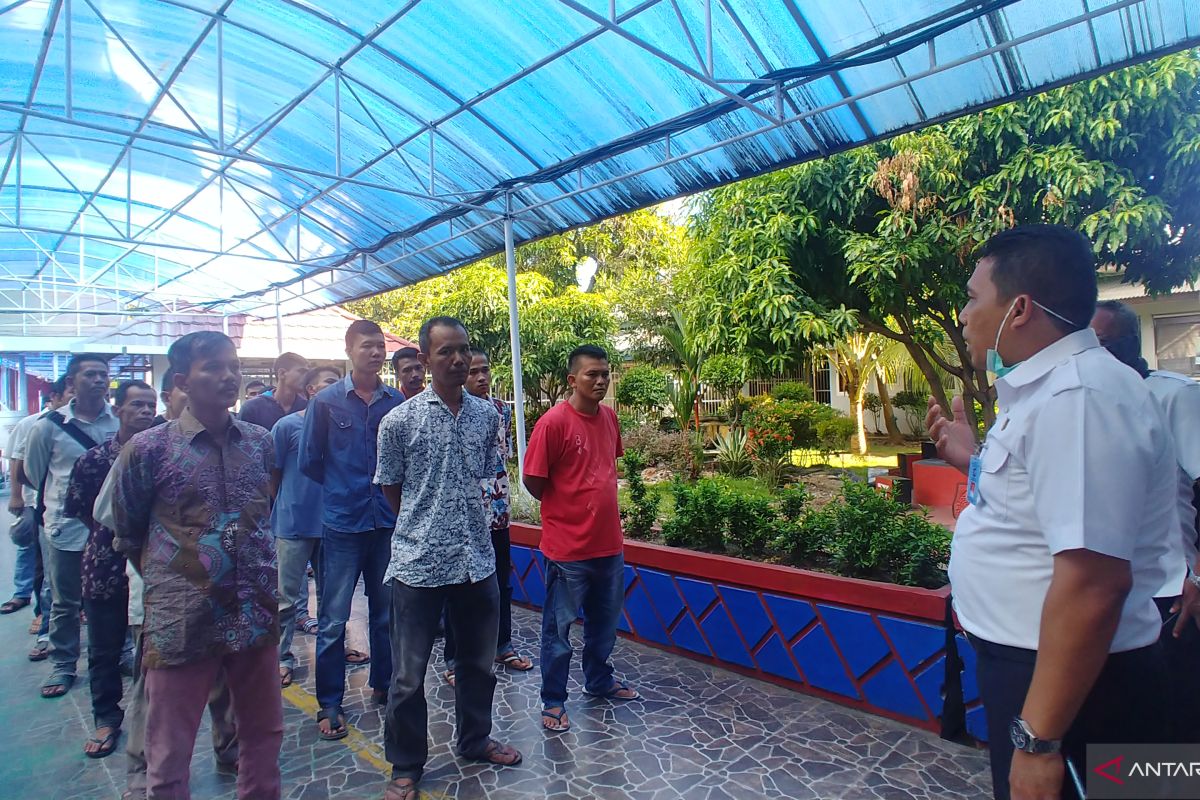Ratusan  narapidana di Sumatera Barat terima asimilasi