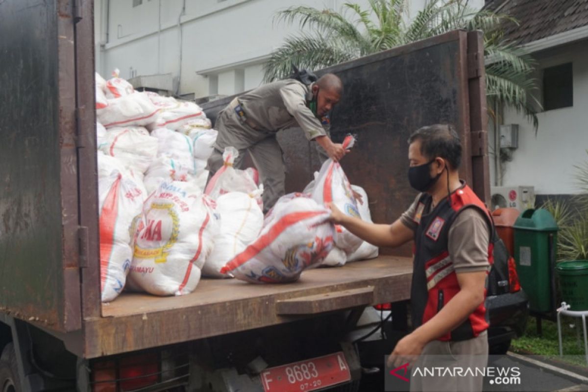 Gugus Tugas COVID-19 Kota Bogor terima bantuan 3.000 paket sembako