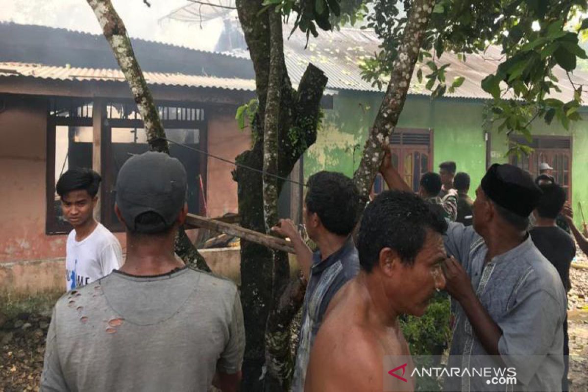 Tiga unit rumah warga Abdya hangus terbakar