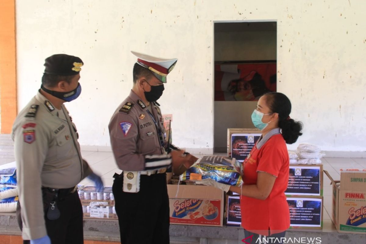 Polres Bangli lakukan aksi sosial di tengah pandemi COVID-19