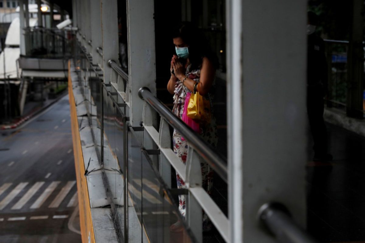 18 Pegawai bus Bangkok dikarantina seusai sopir bus jadi korban corona