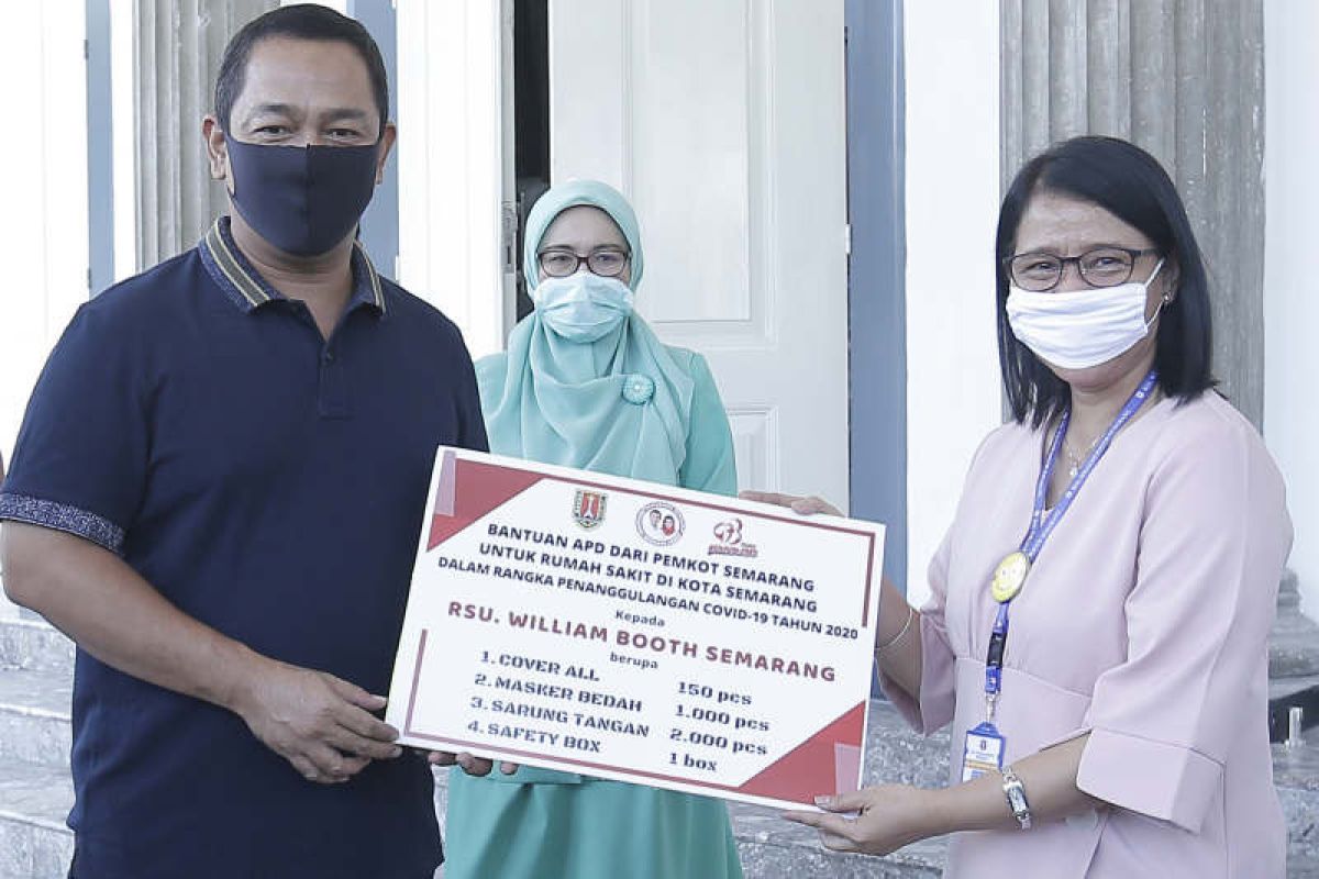 Pemkot Semarang salurkan 2.000 APD untuk tujuh rumah sakit