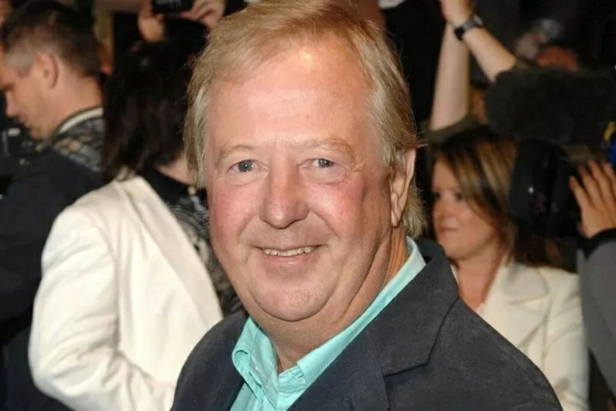 Komidian Tim Brooke-Taylor meninggal akibat COVID-19