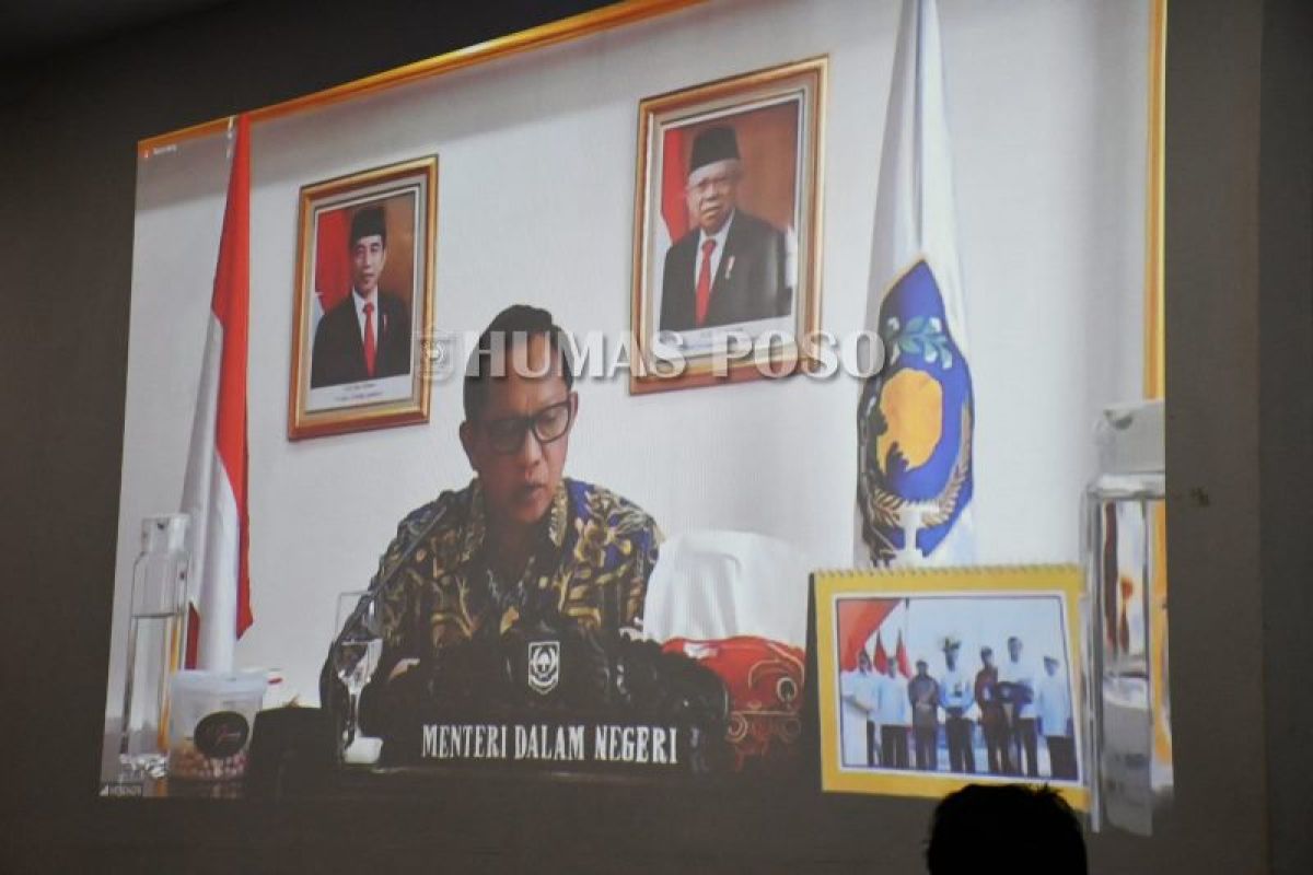 Rakor Implementasi Pembatasan Sosial Berskala Besar by Video Conference Bupati Se-Indonesia