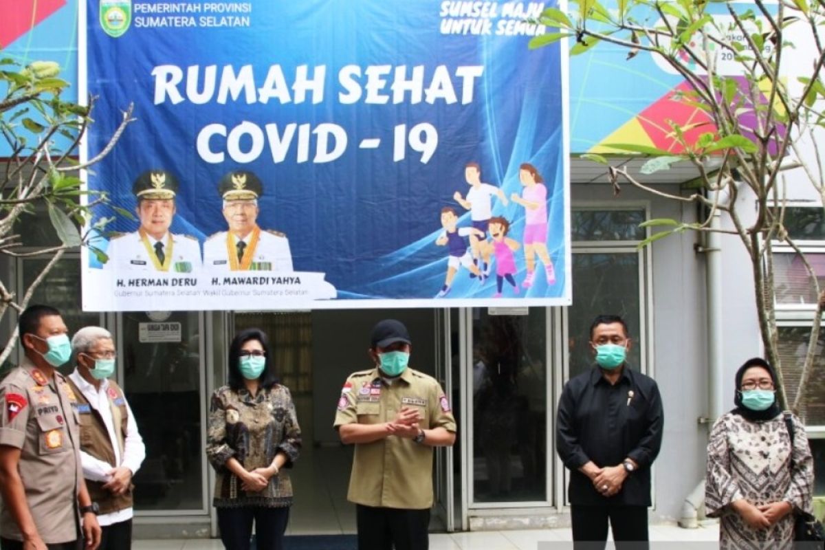 Ratusan santri jalani pemeriksaan kesehatan di Rumah Sehat COVID-19 Palembang