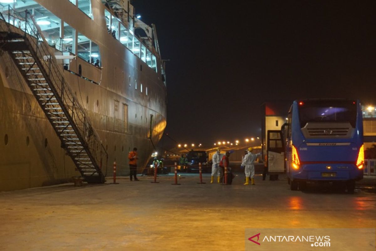 83 ABK KM Kelud dikarantina di atas kapal di Pelabuhan Belawan