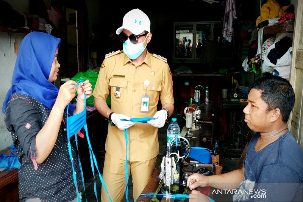 Pemkab Kotim berdayakan UMKM buat 15.000 masker