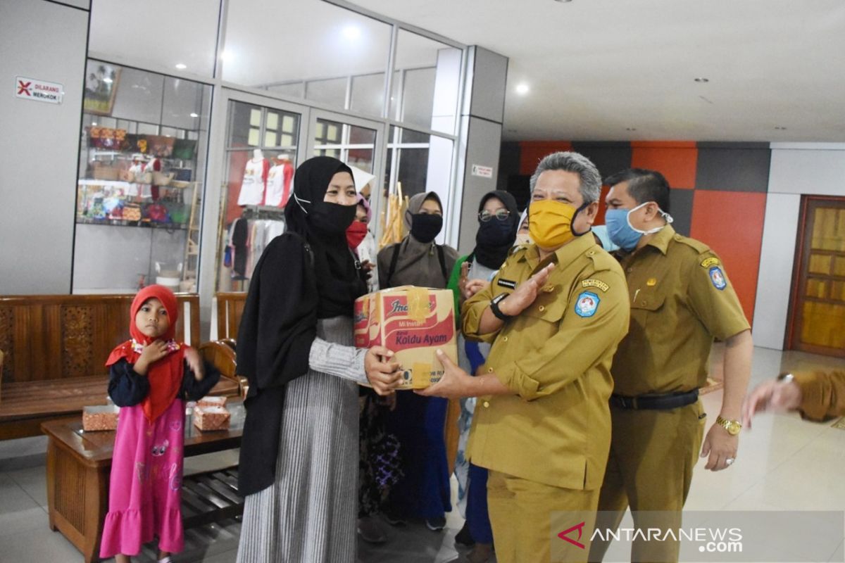 Masker kain lokal berdayakan ekonomi masyarakat