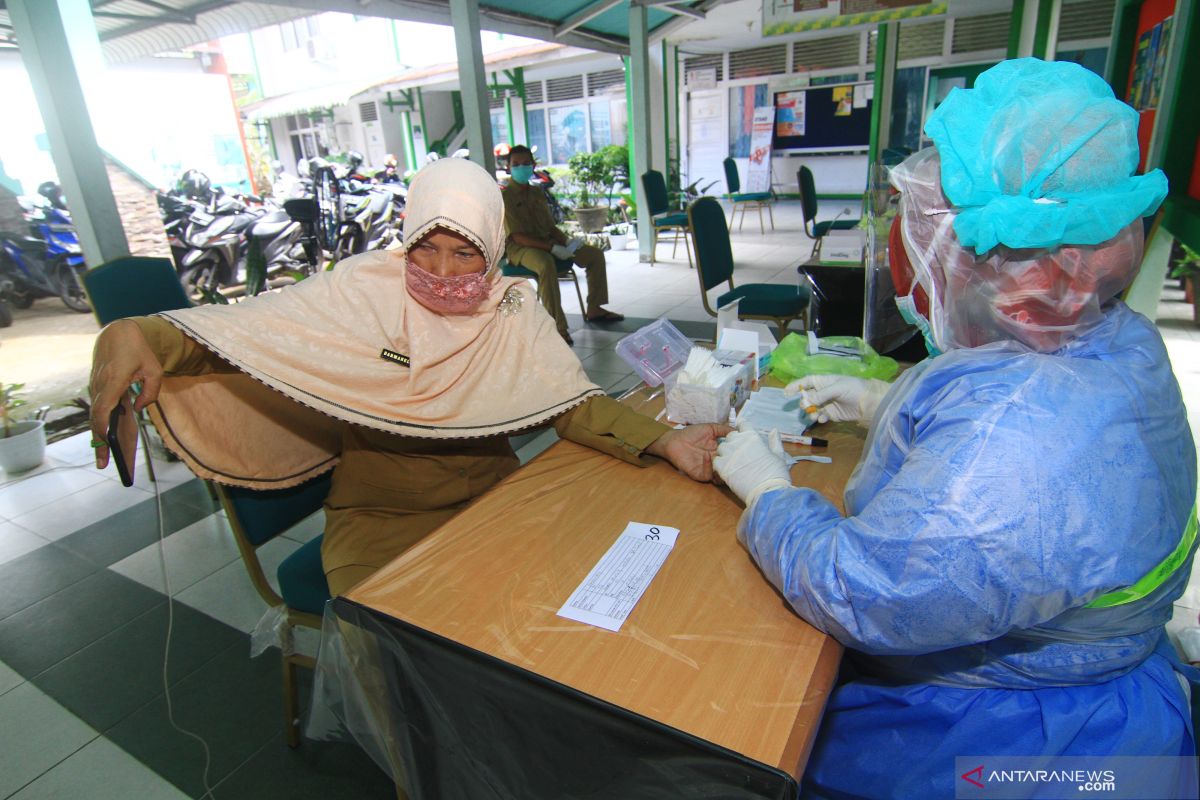 Kasatpol-PP Pontianak ajak ibu-ibu lindungi keluarga dari COVID-19