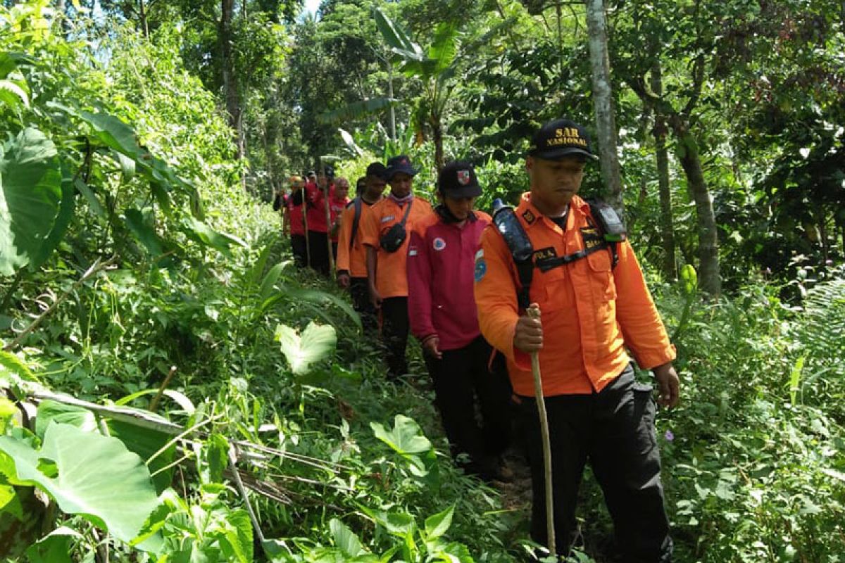 Hari ketujuh,  seorang petani diduga hilang di kebun Batulaya Banyumas belum ditemukan