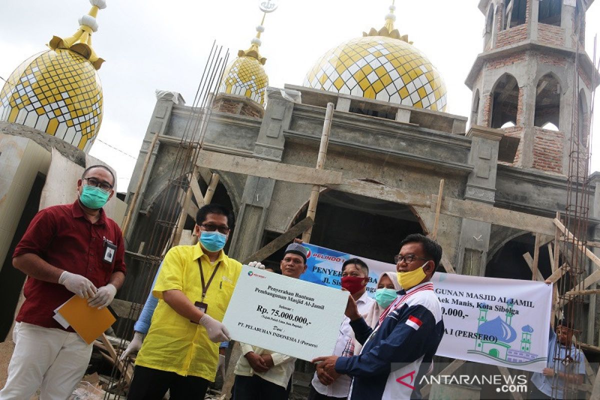 Pelindo Sibolga bantu pembangunan masjid Al Jamil Rp75 juta