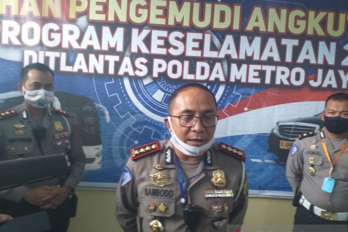 Polda Metro amankan dua mobil rental bawa pemudik di Bekasi