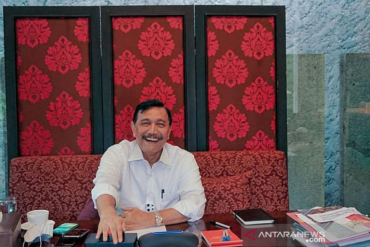 Luhut "groundbreaking" virtual Bandara Kediri