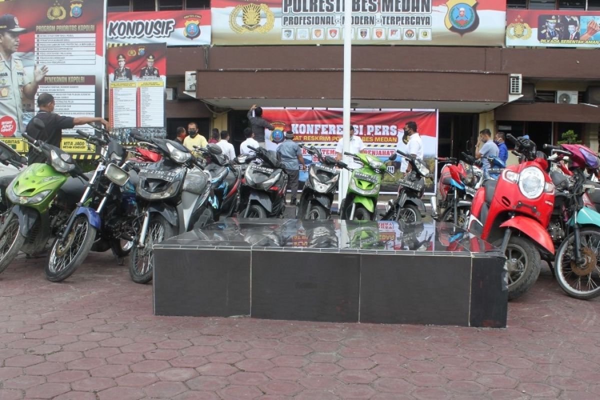 Polrestabes Medan amankan 30 sepeda motor selama masa  tanggap COVID-19