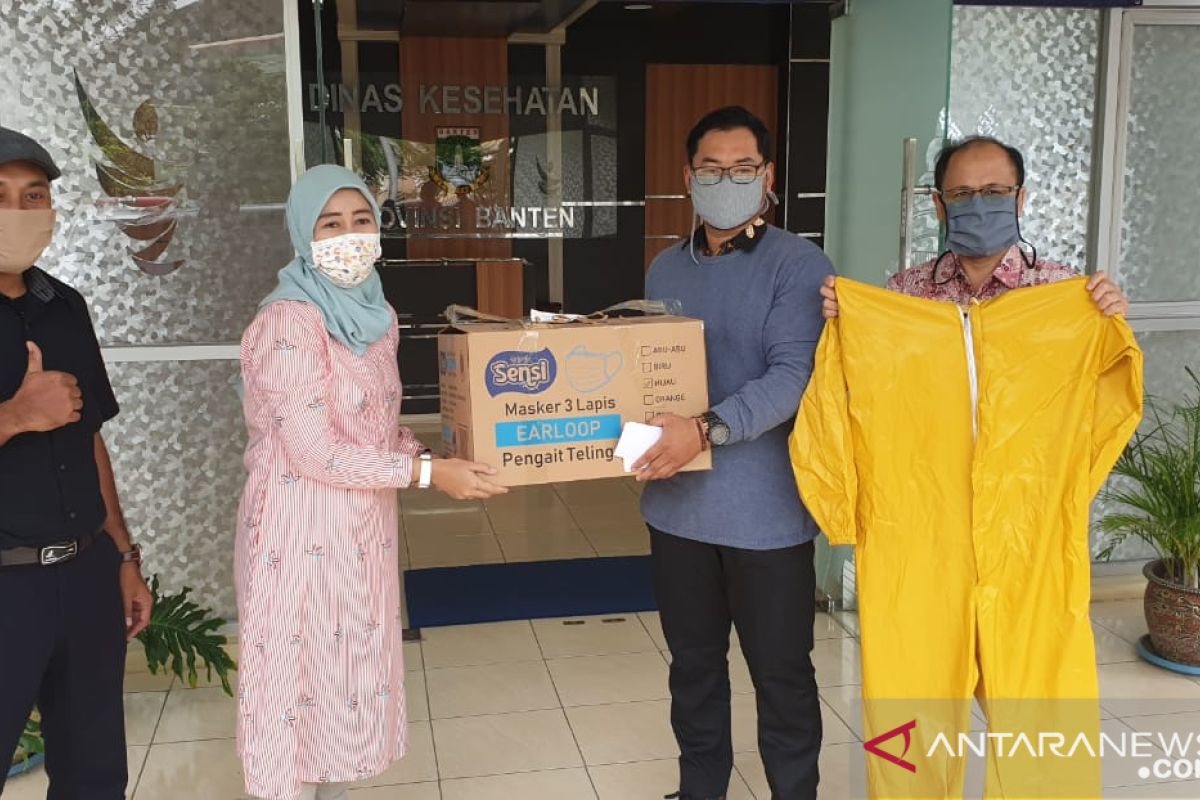 Koperasi AKR Tangerang sumbangkan alkes bagi tenaga medis