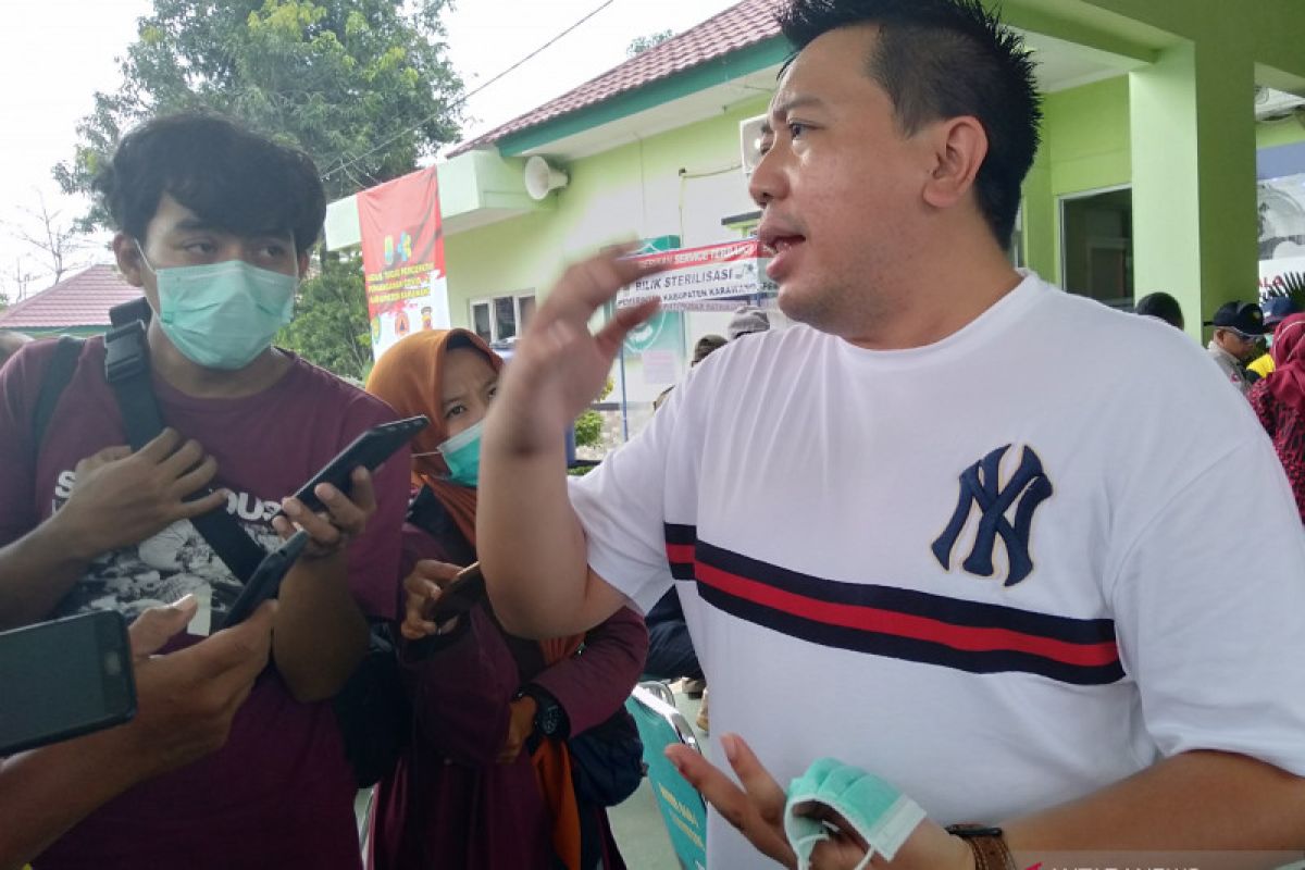 Bantuan untuk penanganan COVID-19 di Karawang terus mengalir