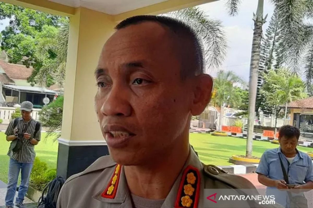 Polresta Banyumas tetapkan tiga tersangka kasus penolakan jenazah COVID-19